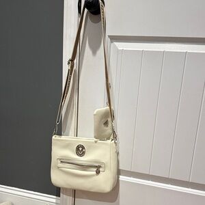 Elegant Cream Shoulder Bag